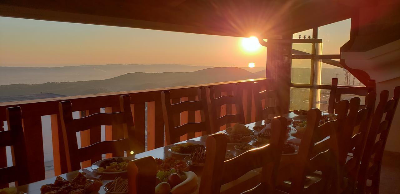 Mervin Hotel Krujë Buitenkant foto